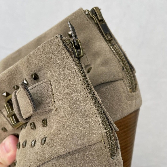 Trouvé Leather Upper Womens Size 8.5 Tan Studded High Heeled Booties Boots - Picture 12 of 15